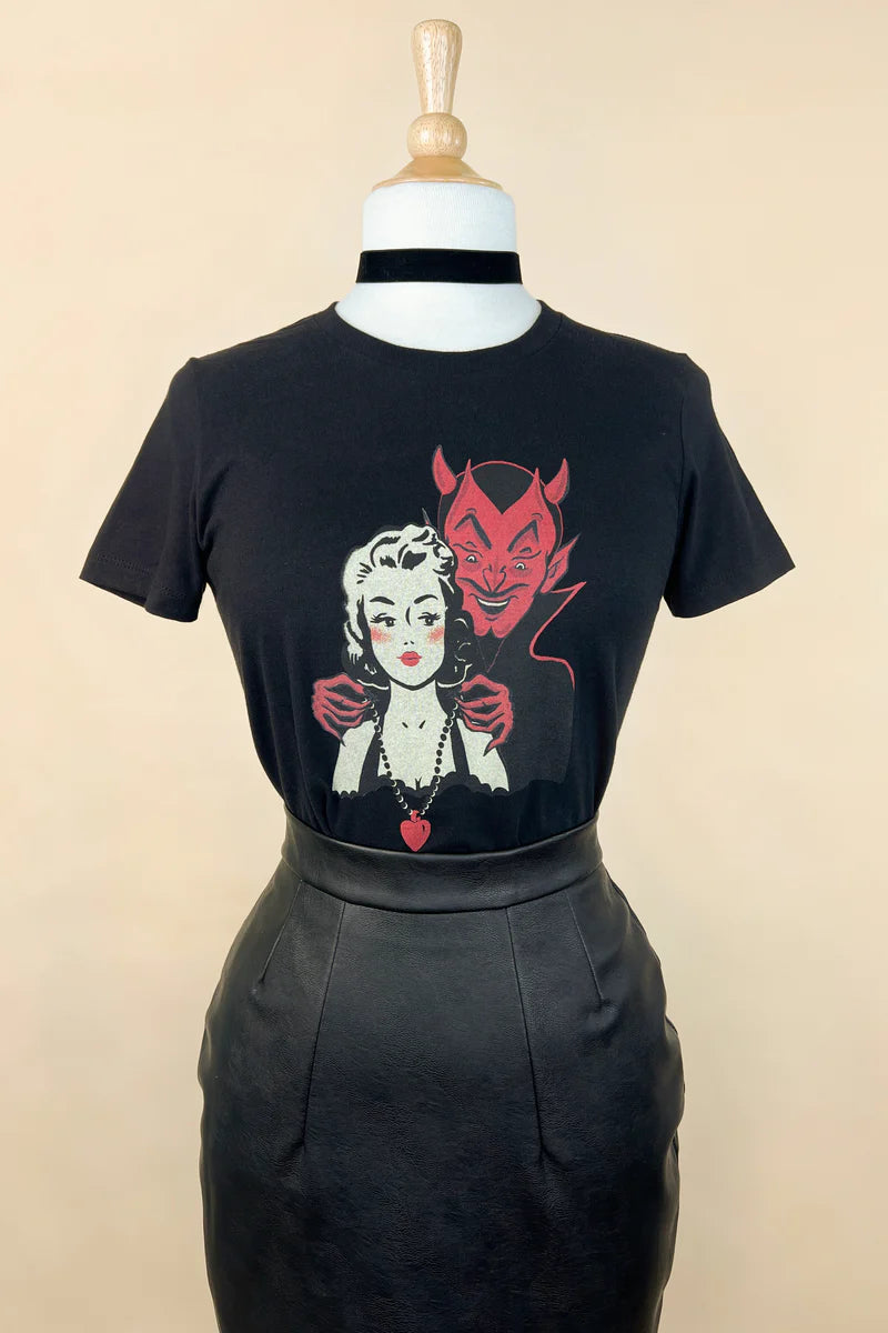 1950'er stils T-shirt 'Deal with the Devil' i sort tøj Mischief Made