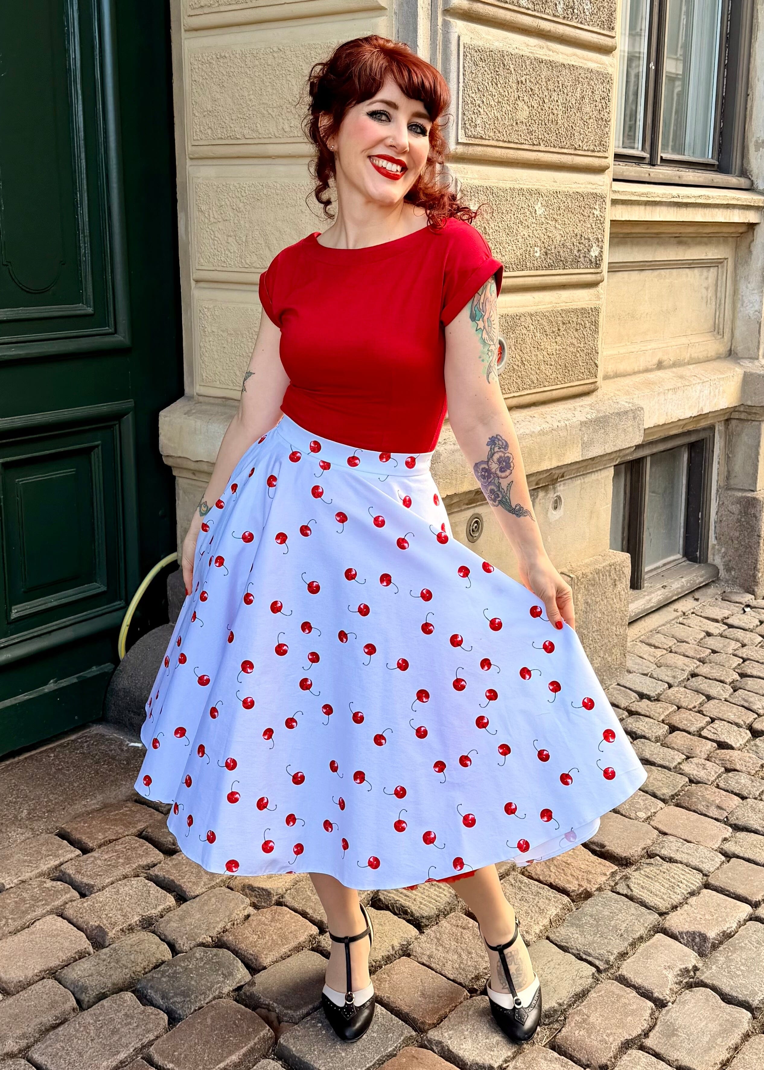 1950'er swing nederdel - hvid med kirsebær swing nederdel Pretty Dress Company