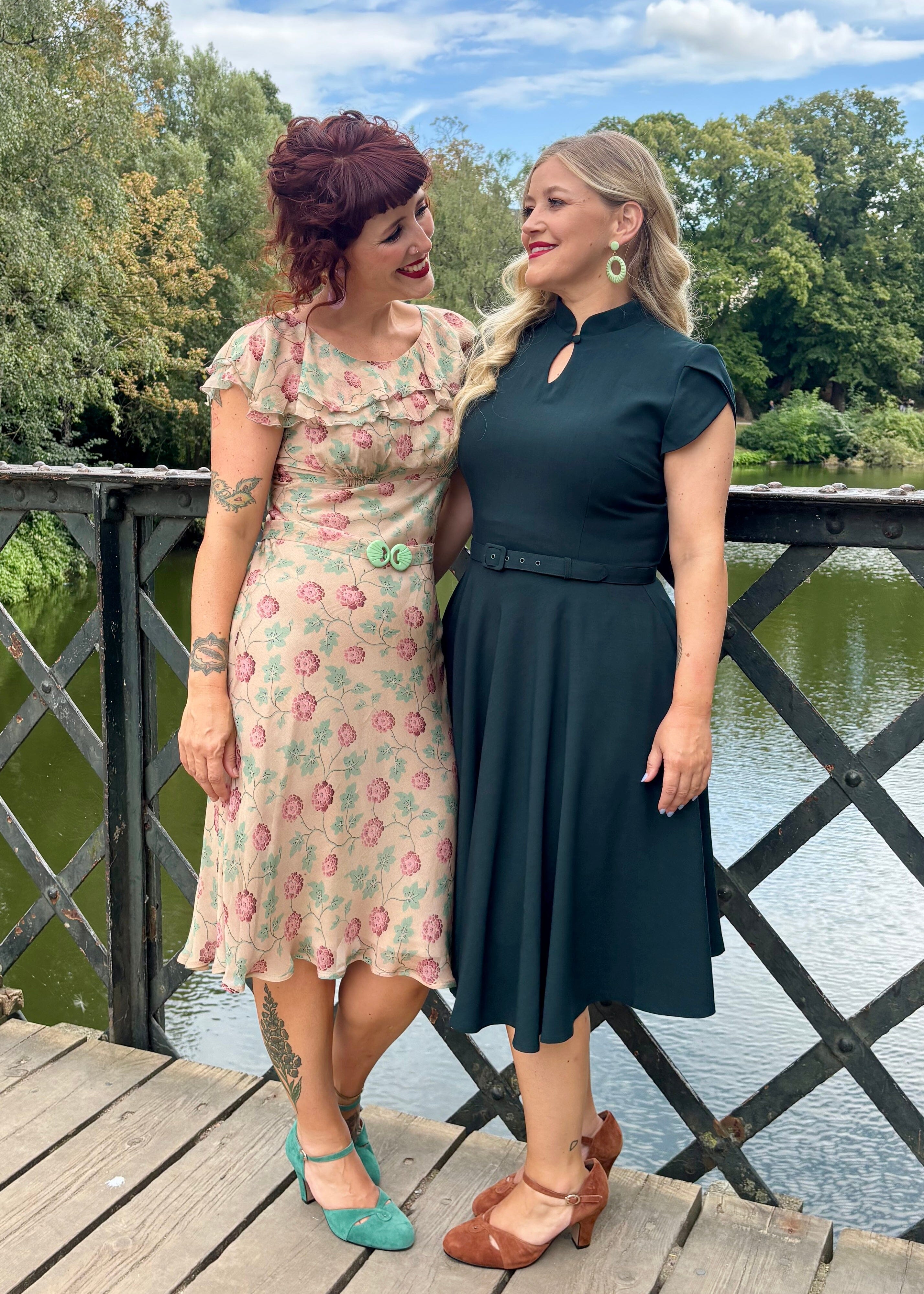 Anna May swing kjole - mørk grøn linen look swing kjole Daisy Dapper