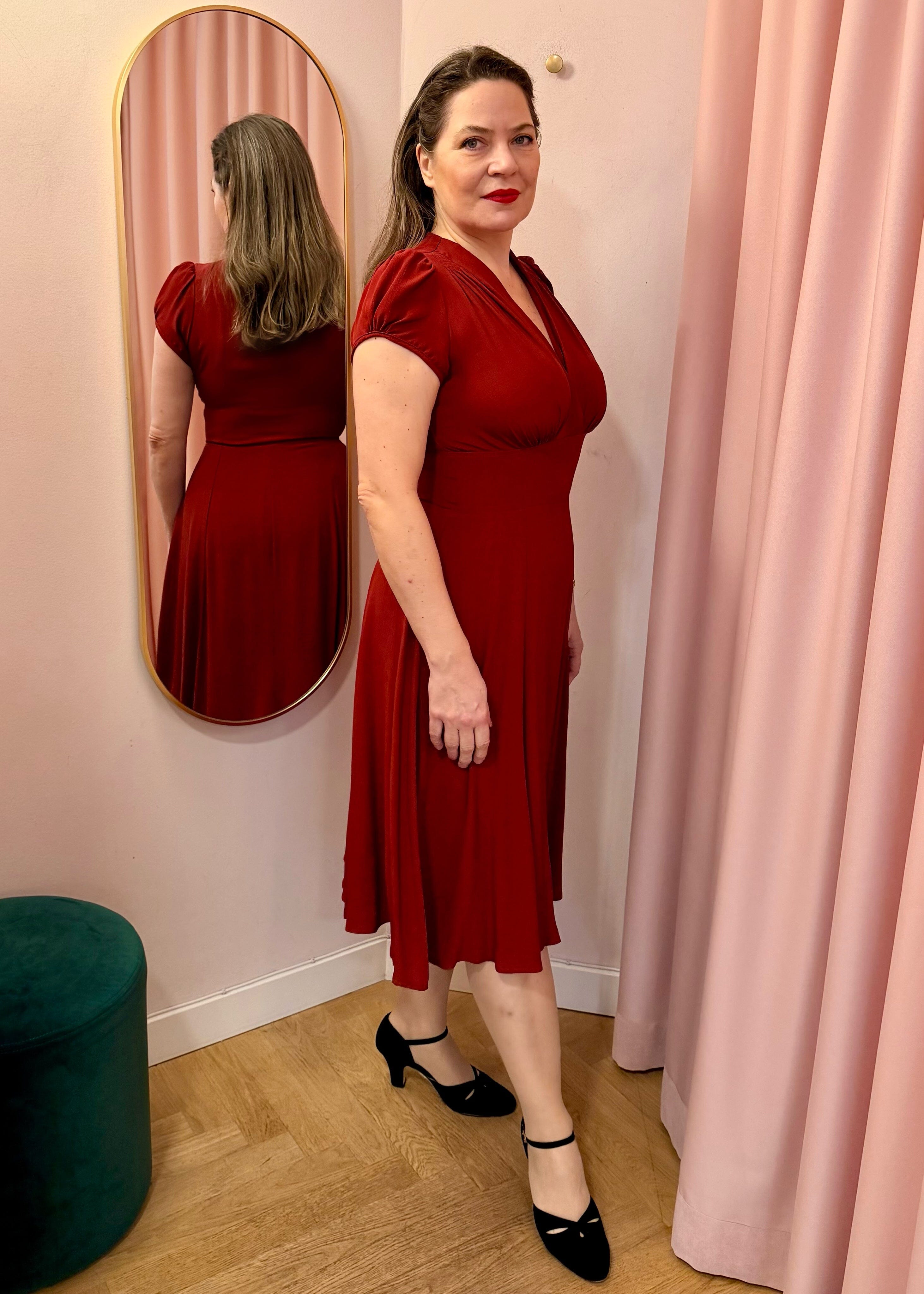 Ava klassisk A-line kjole - mørk rust aline kjole House of Foxy