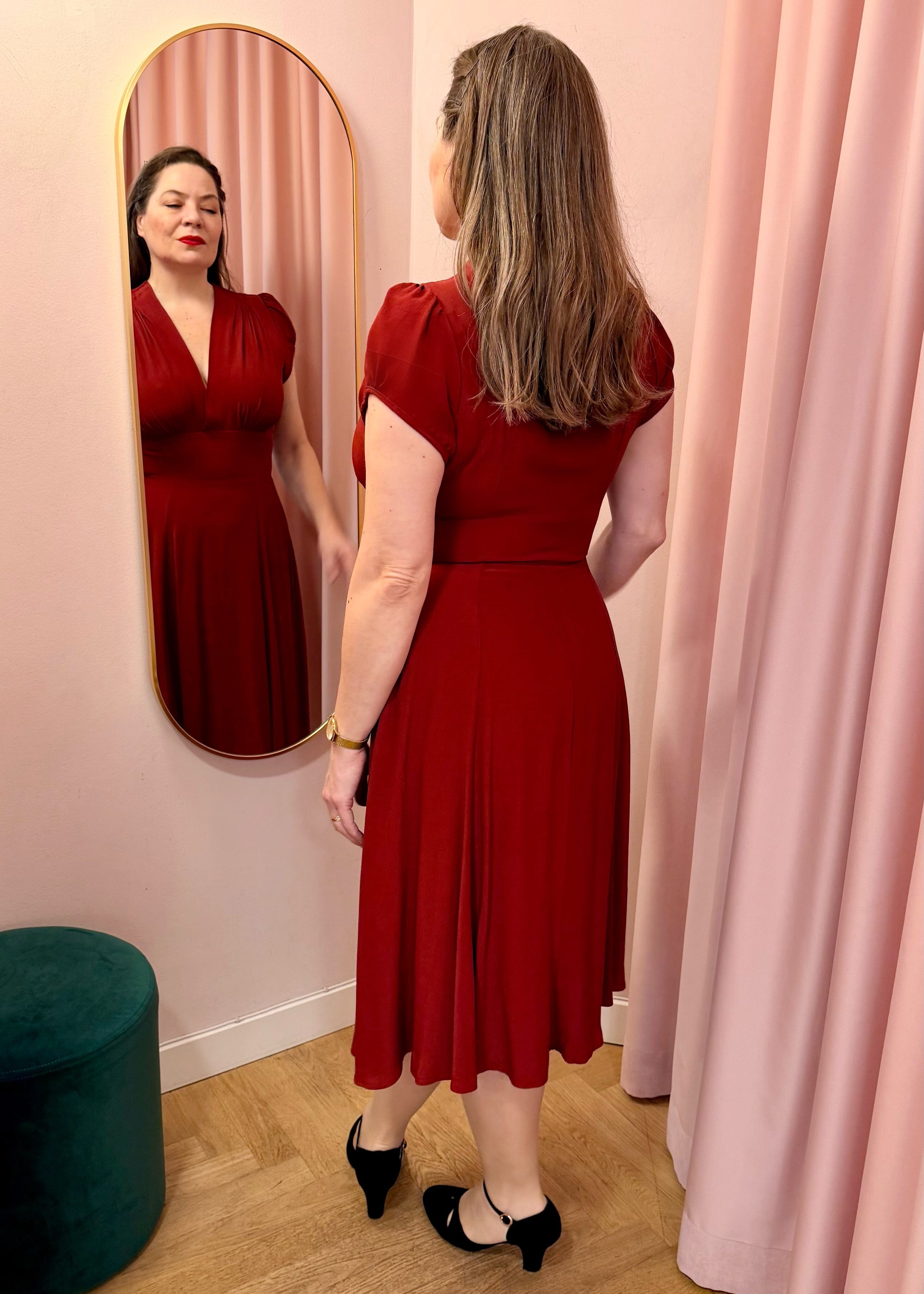 Ava klassisk A-line kjole - mørk rust aline kjole House of Foxy