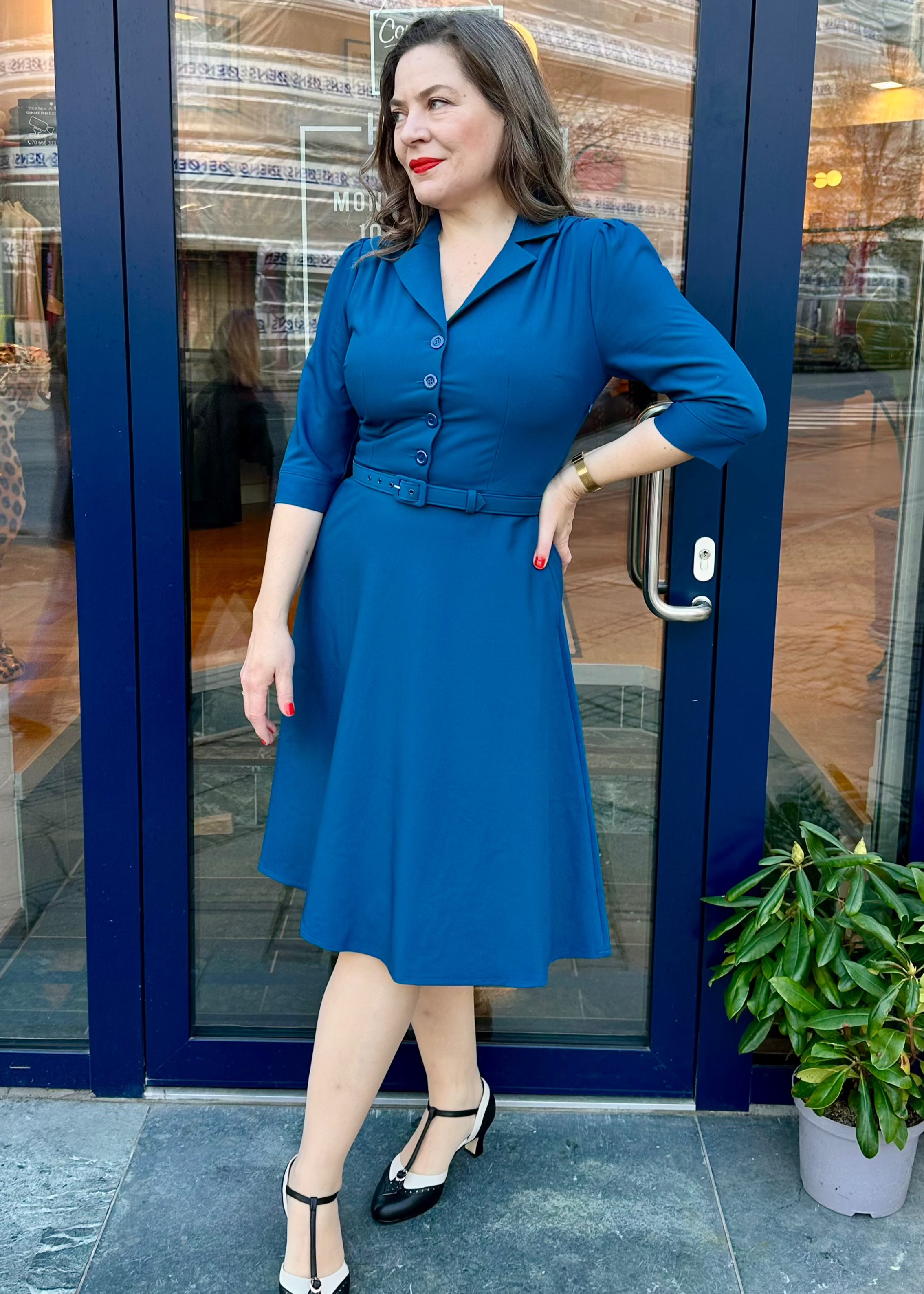 Betty skjortekjole med 3/4 ærmer i teal skjortekjole Daisy Dapper