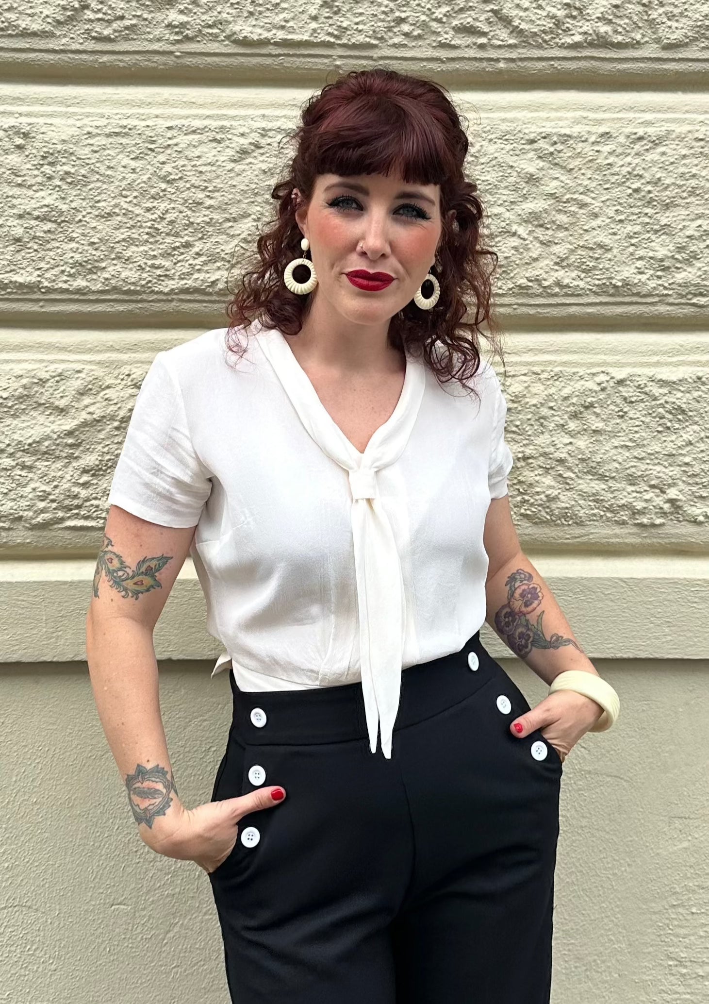 Bredt armbånd i vintage stil, creme Accessories Rock It Rosie