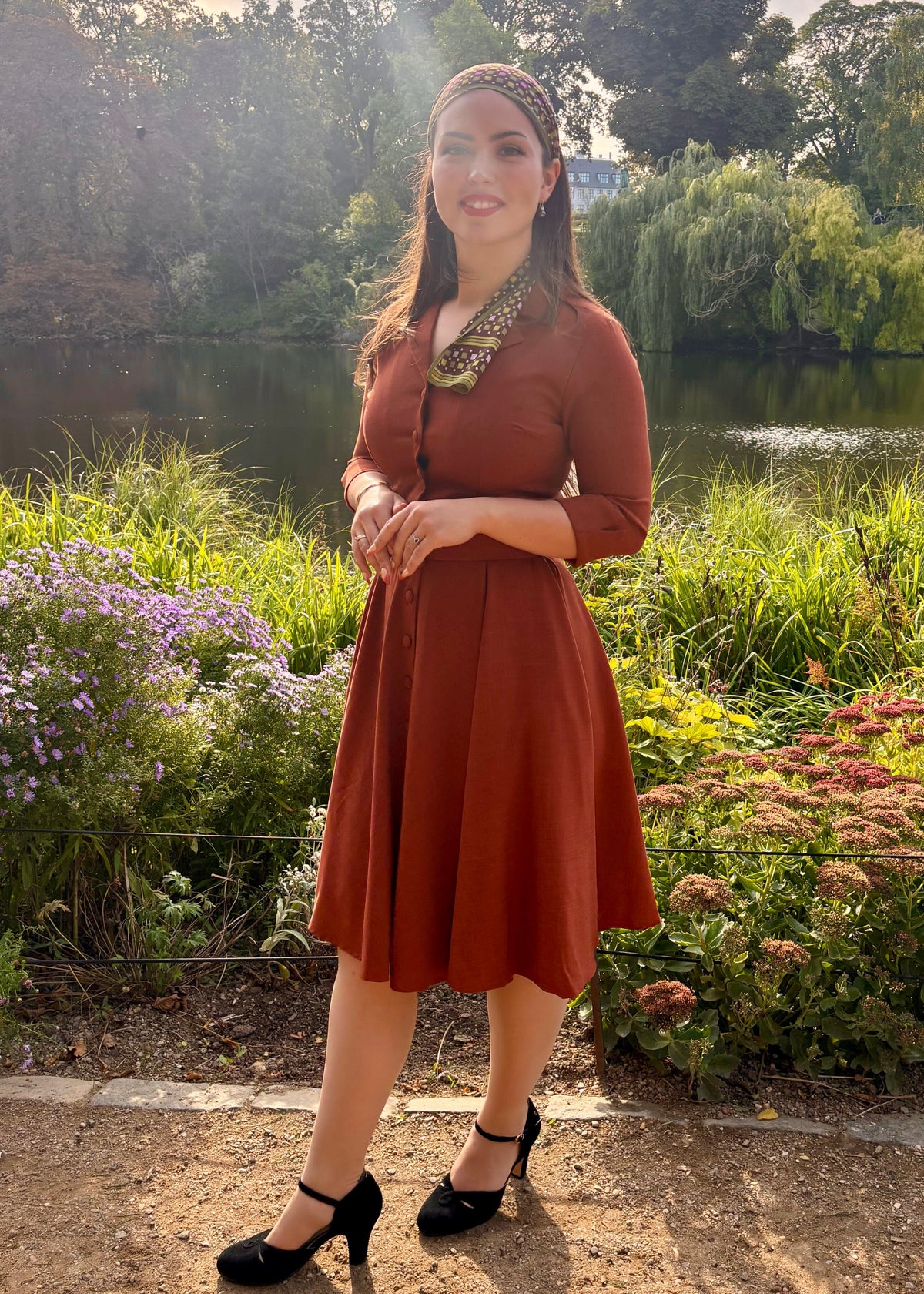 Kelly 1950er swing kjole - cognac linen look skjortekjole Daisy Dapper