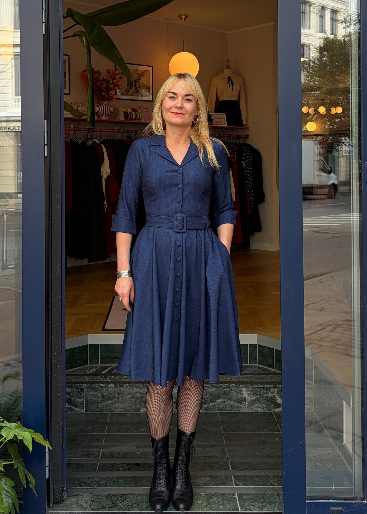Kelly 1950er swing kjole - denim-look skjortekjole Daisy Dapper