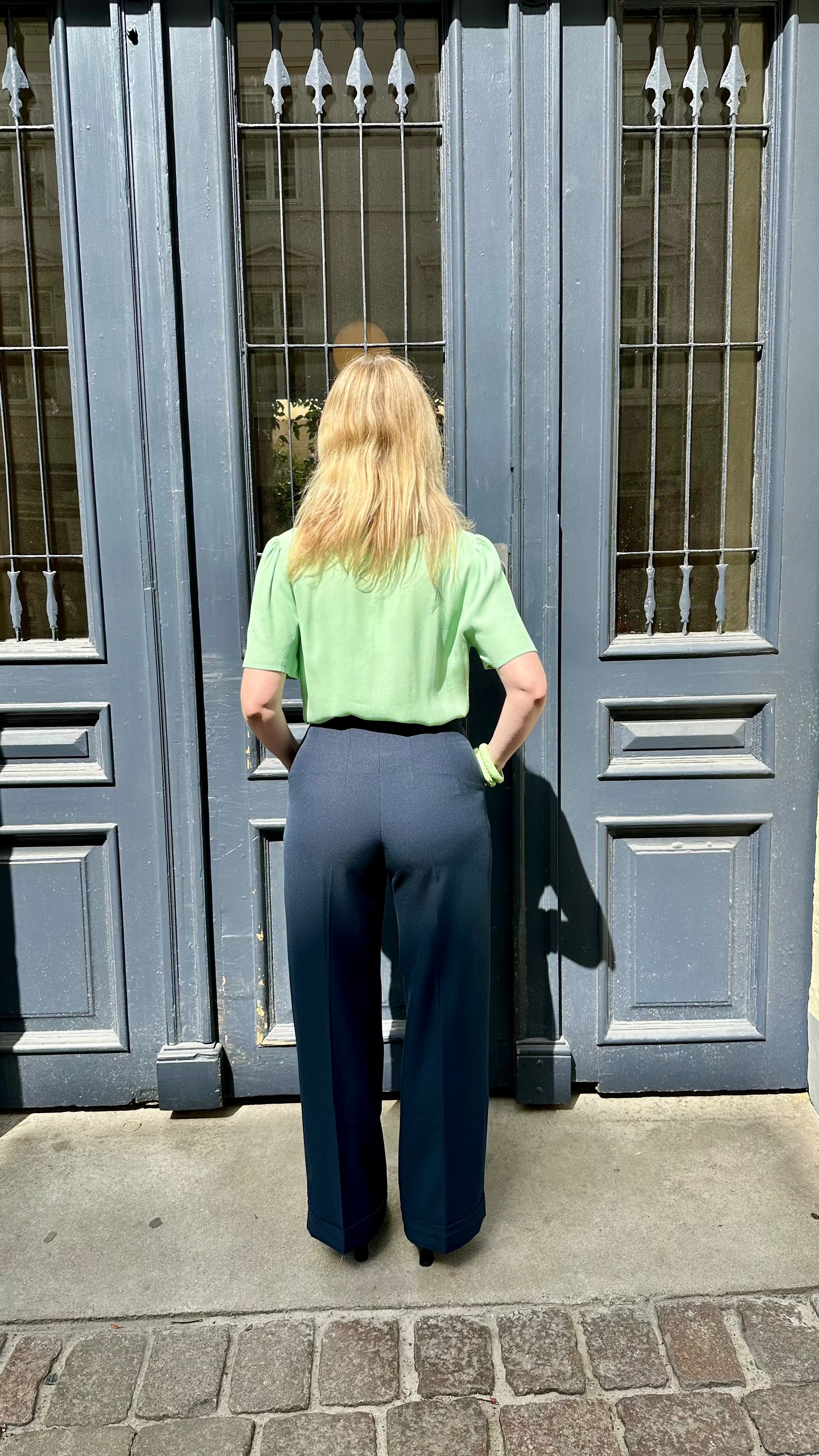 Klassiske højtaljede bukser i navy bukser Weekend Doll