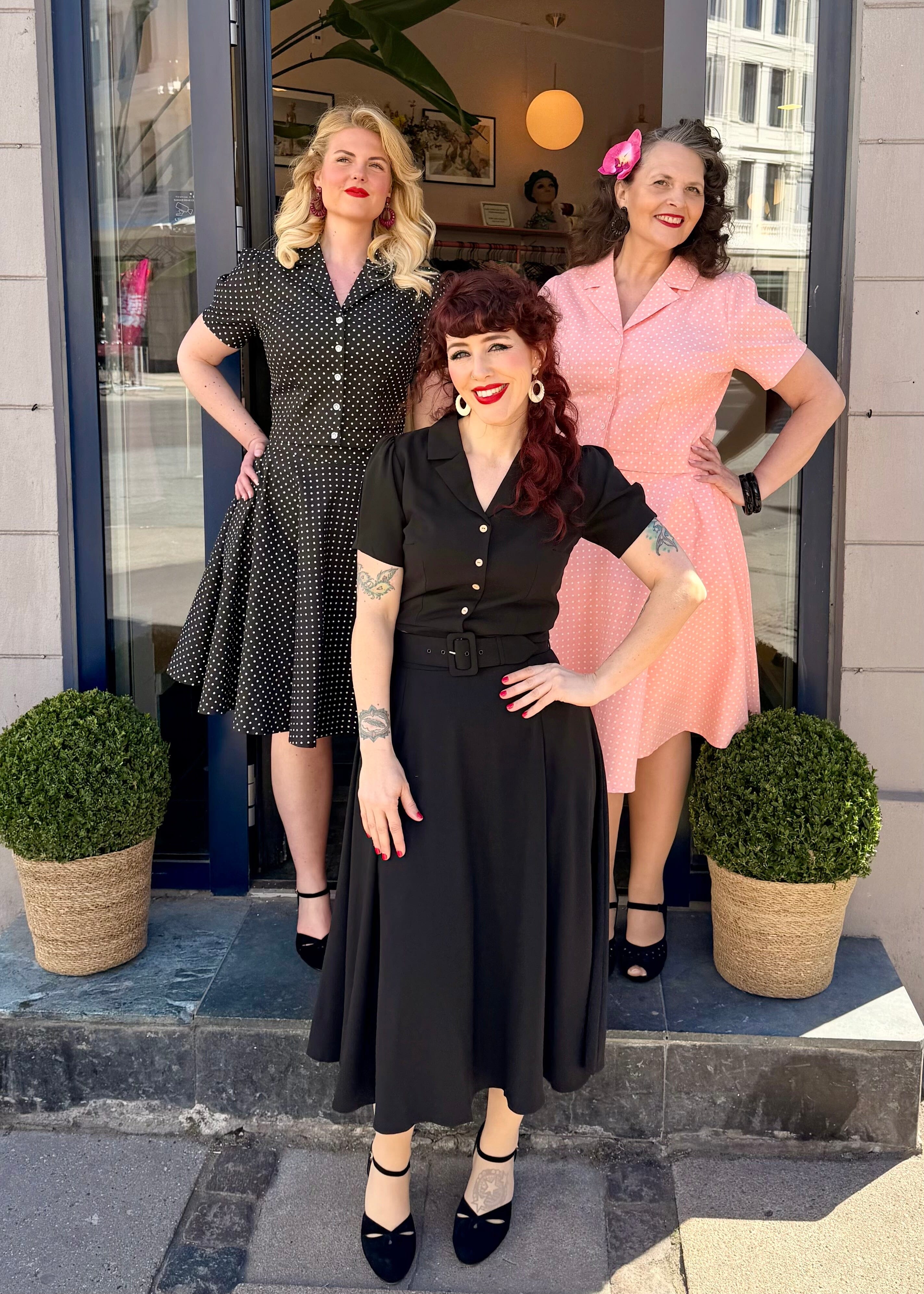 Midi skirt med bælte - black linen midi nederdel Daisy Dapper