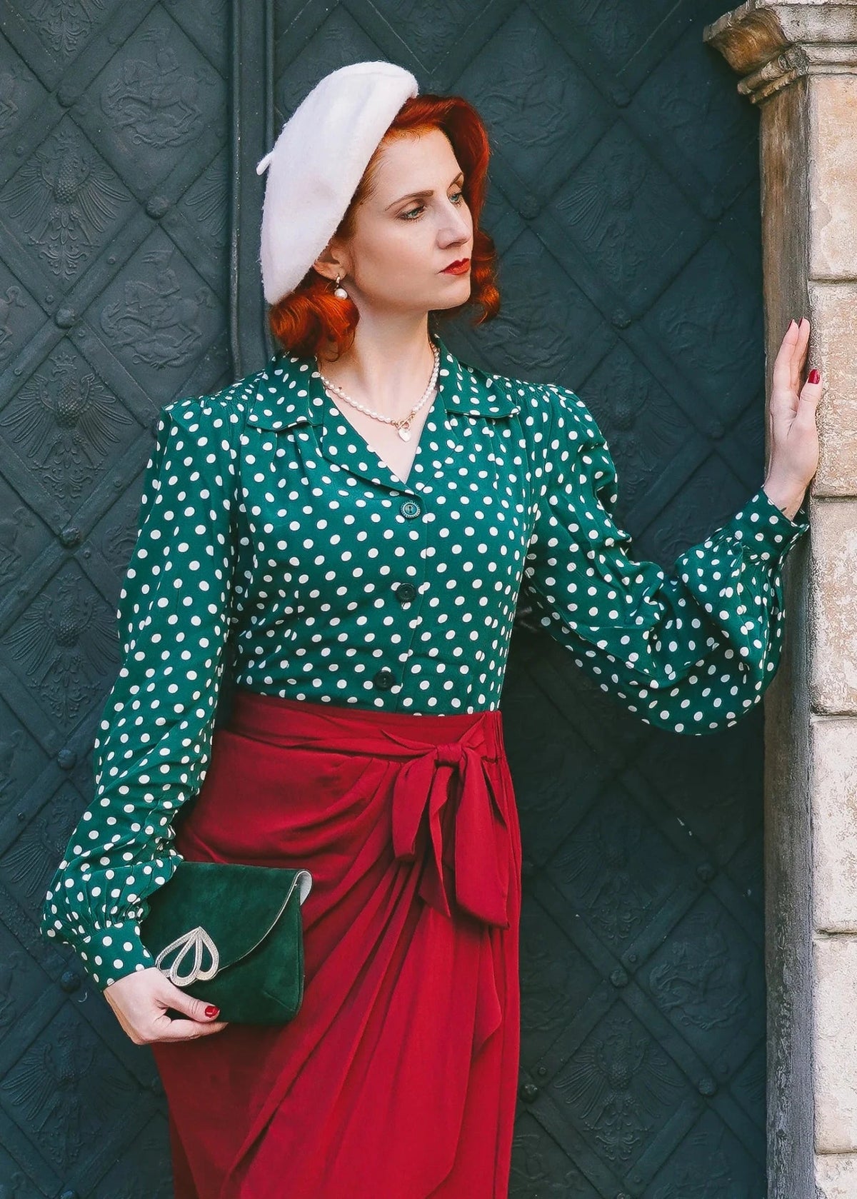 Poppy vintage stils skjortebluse - grøn med prikker langærmet skjorte Seamstress Of Bloomsbury