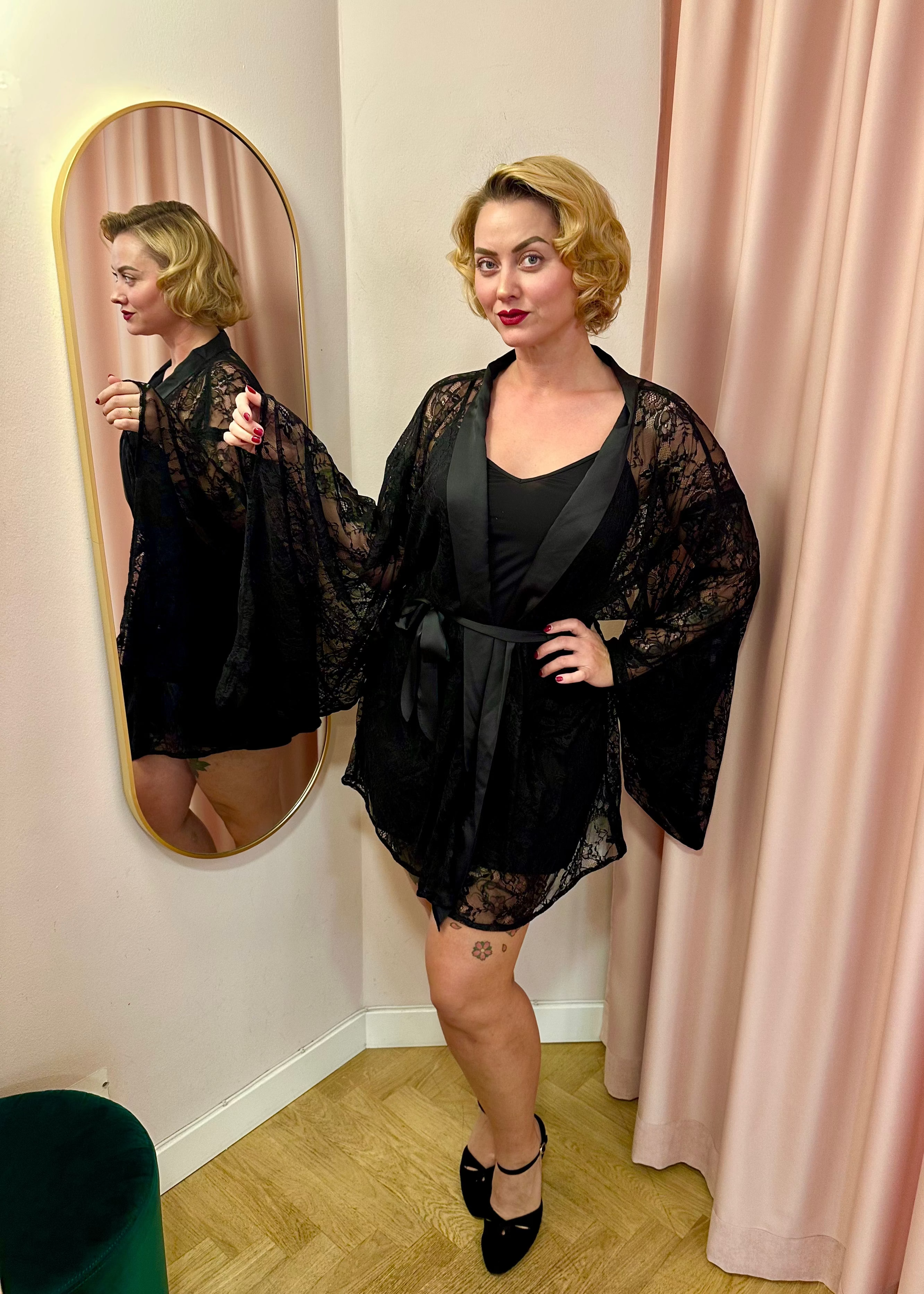 Sort blonde kimono What Katie Did