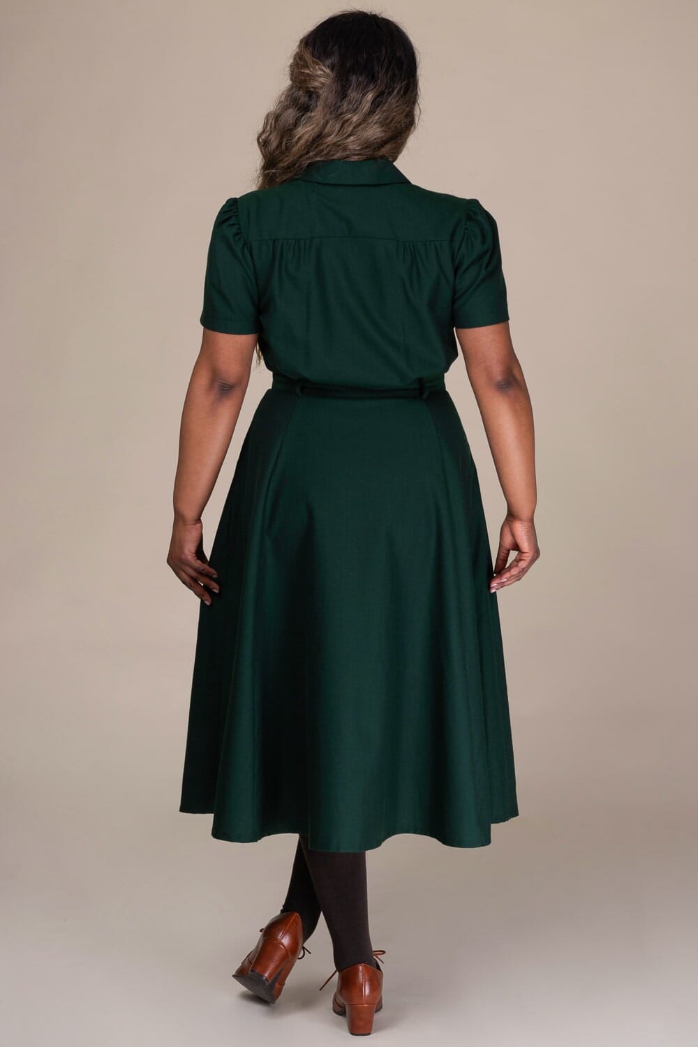 The 9-to-5-dress i flaskegrøn Kjoler Emmy Design