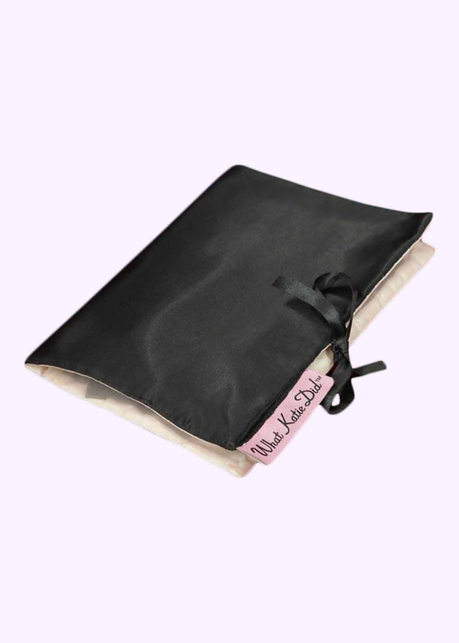 What Katie Did: Hoisery bag strømpe opbevaring i sort What Katie Did