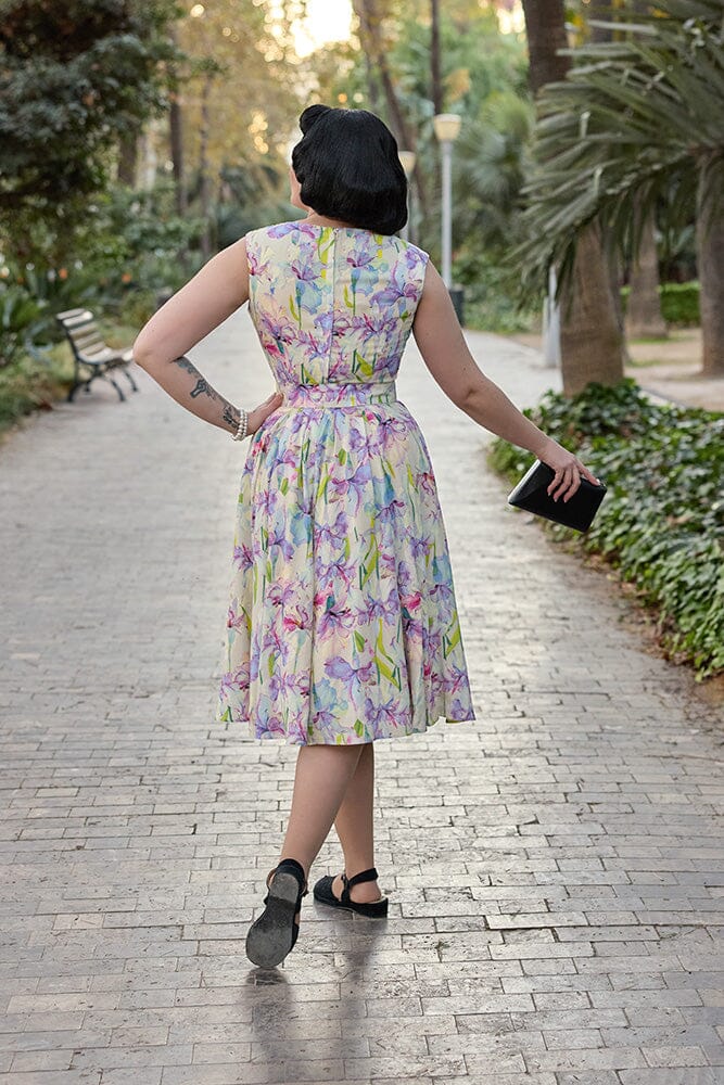 Alya-Violette swing kjole med blomsterprint Miss Candyfloss 