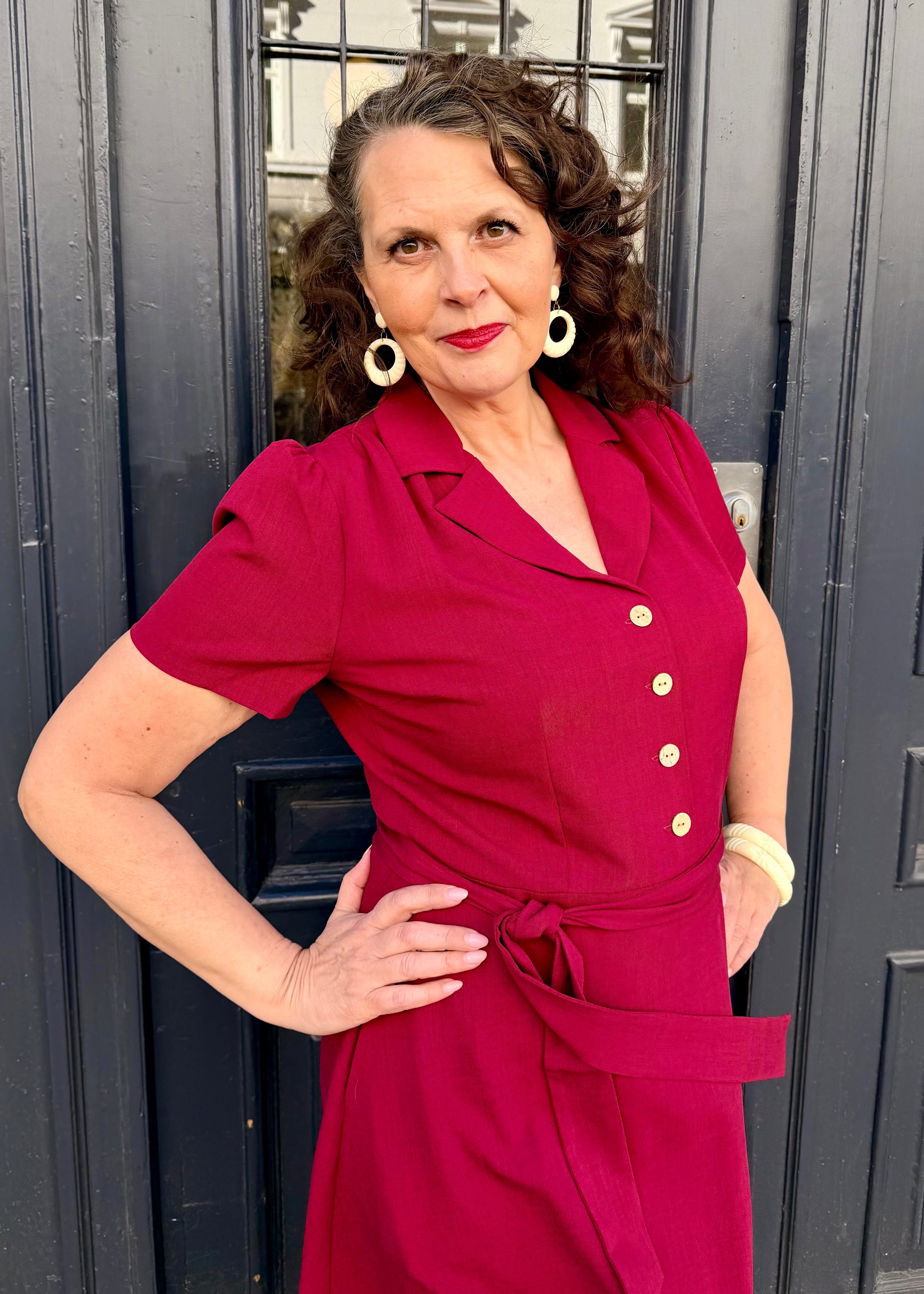 Betty kortærmet skjortekjole - berry linen skjortekjole Daisy Dapper 