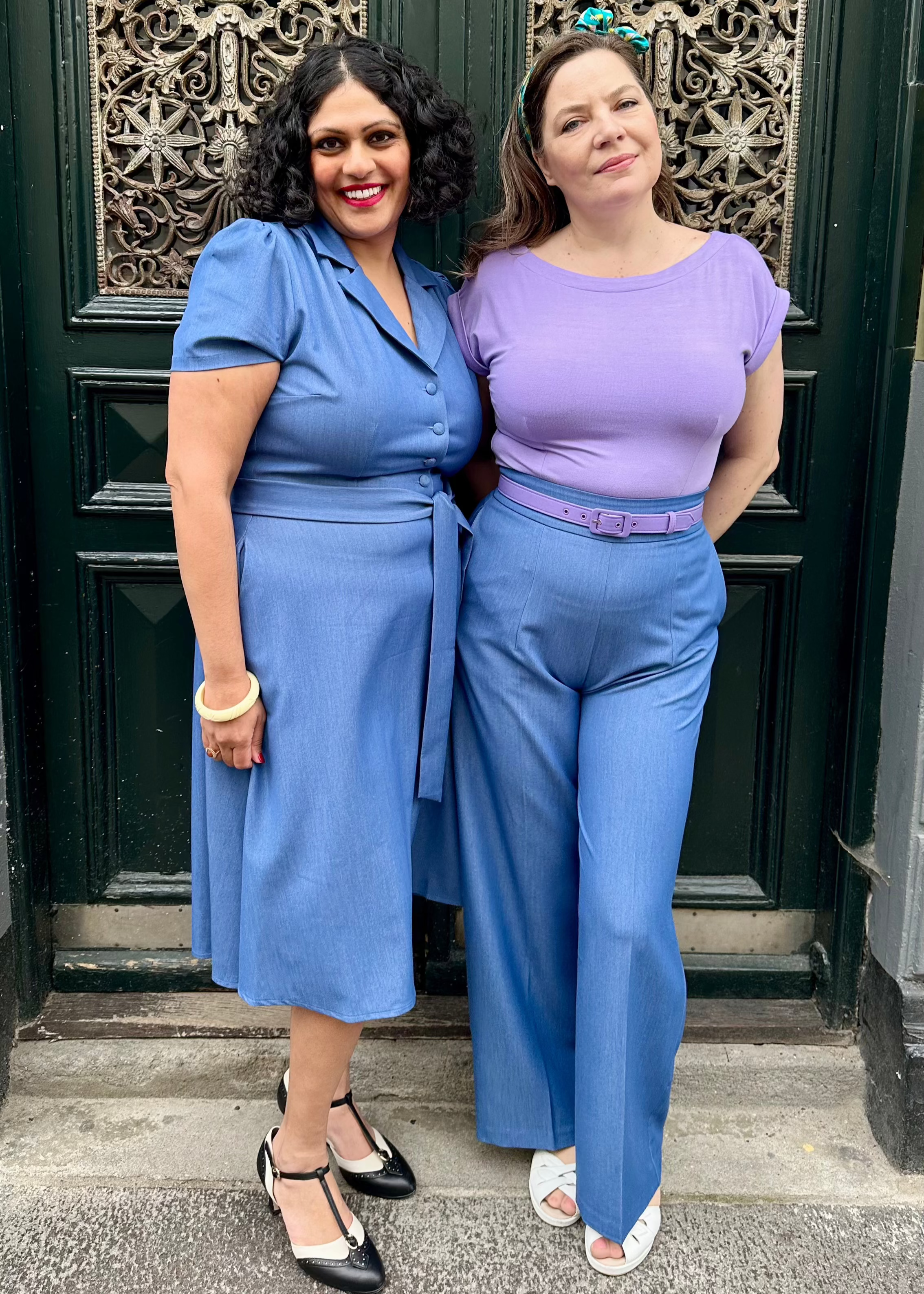 Betty kortærmet skjortekjole i denimblå Kjoler Daisy Dapper 