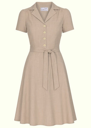 Betty kortærmet skjortekjole i sand beige Kjoler Daisy Dapper 