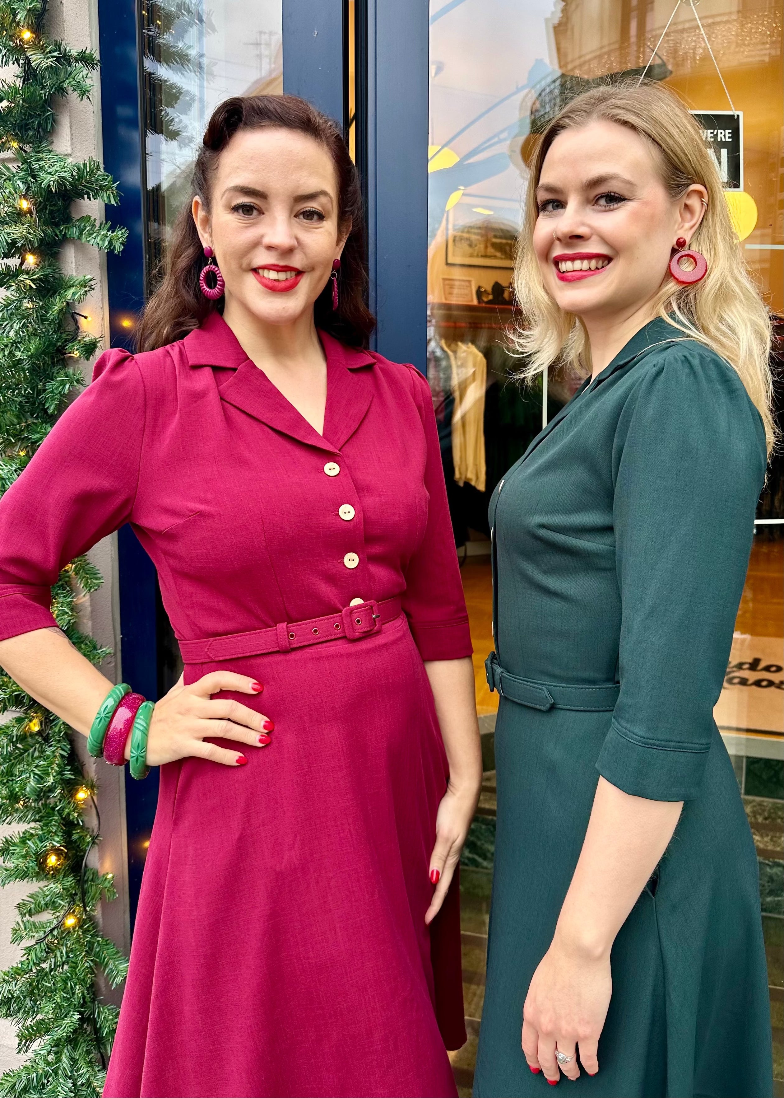 Betty skjortekjole med 3/4 ærmer - mørk grøn Kjoler Daisy Dapper 