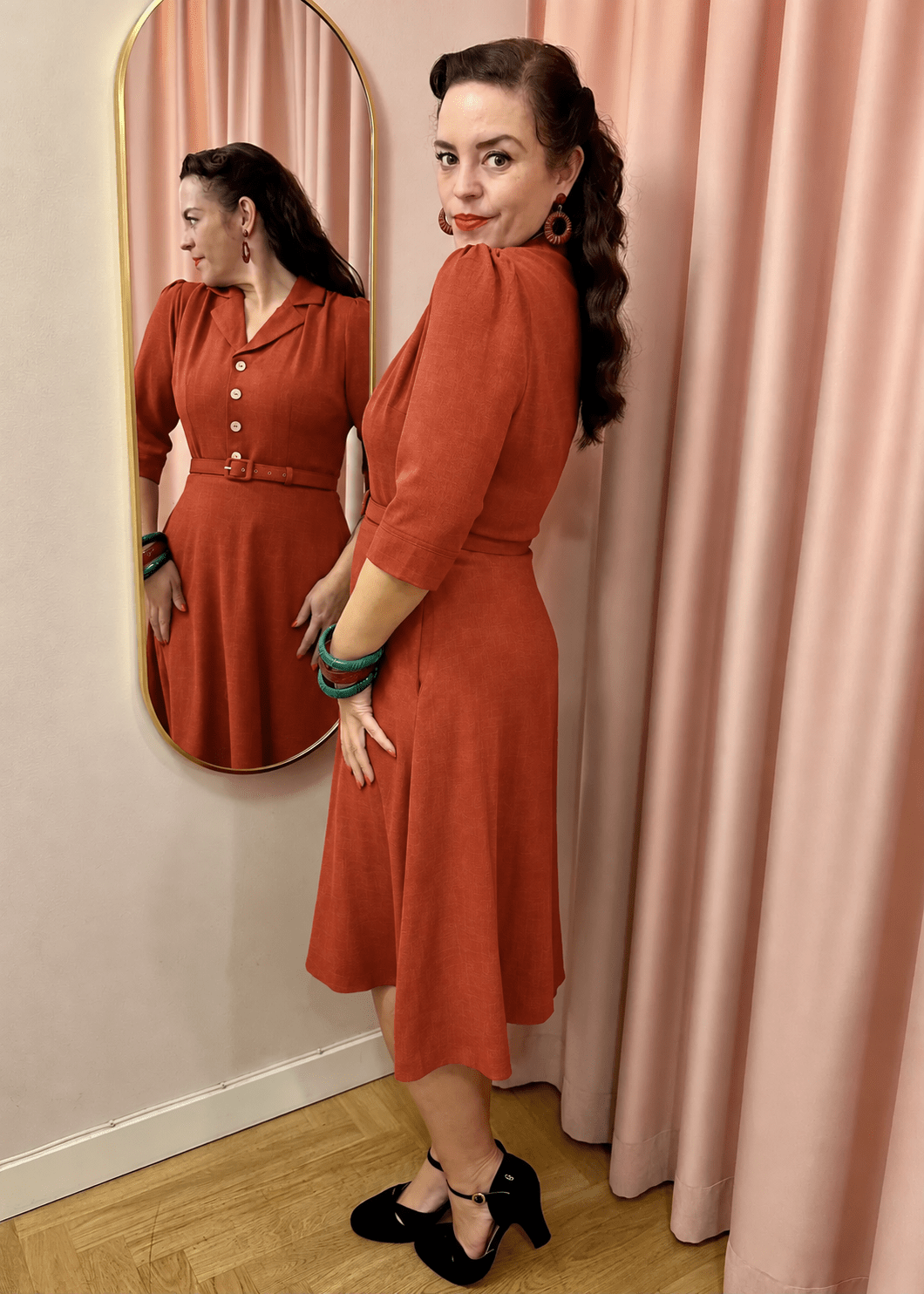 Betty skjortekjole med 3/4 ærmer - rust linen look skjortekjole Daisy Dapper 