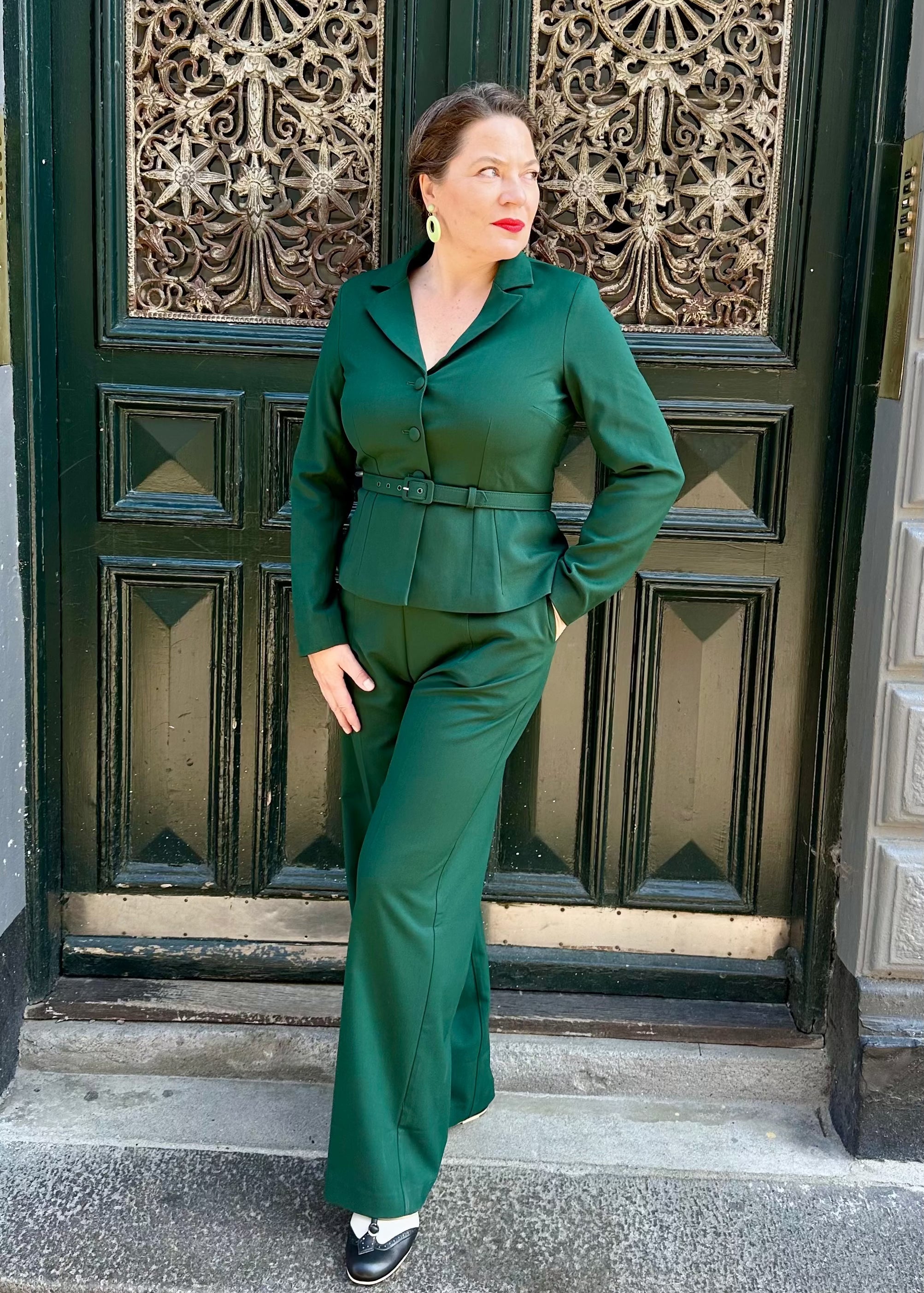 Billie bukser i mørkegrøn bukser Daisy Dapper 