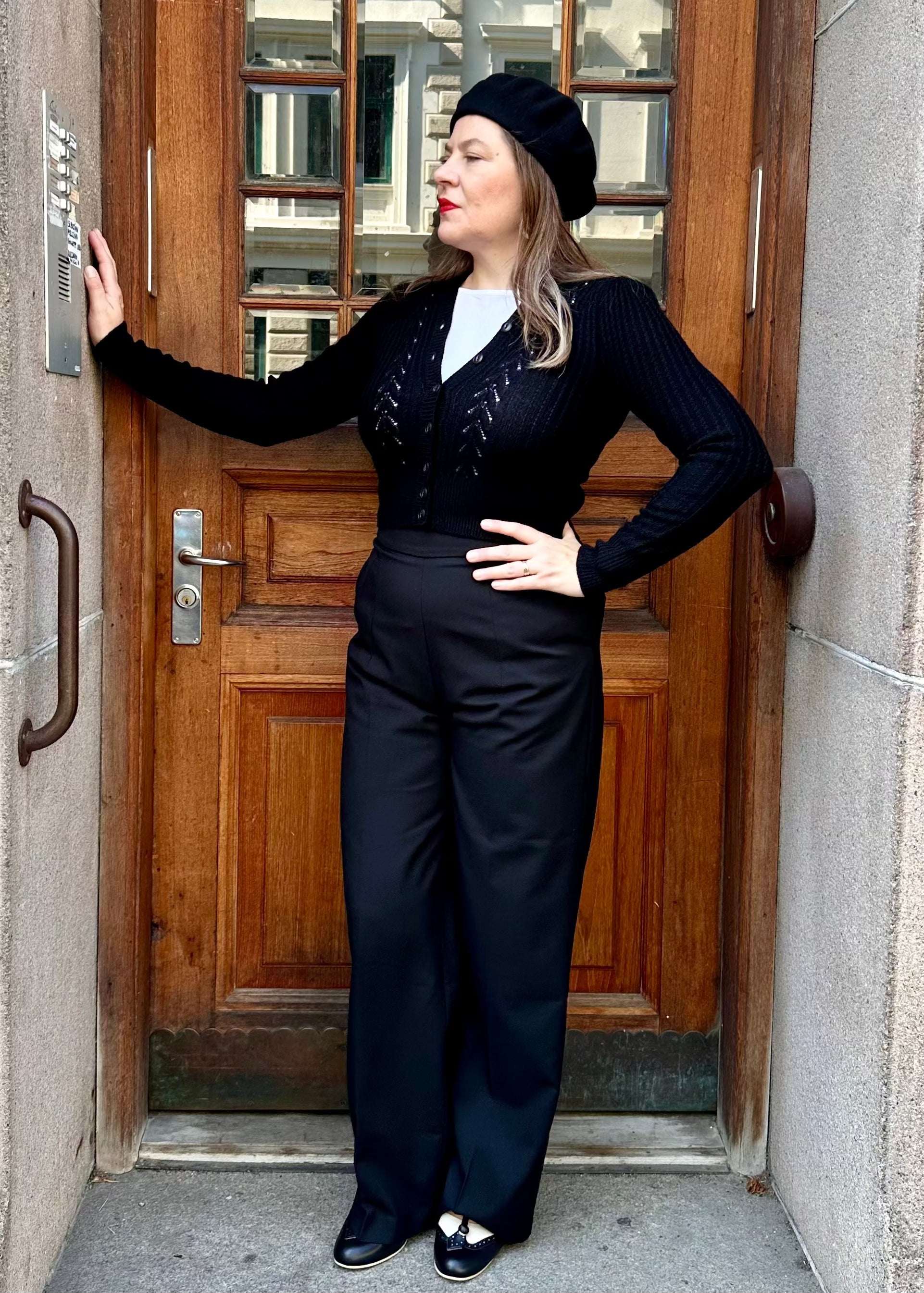 Billie højtaljede bukser i sort bukser Daisy Dapper 