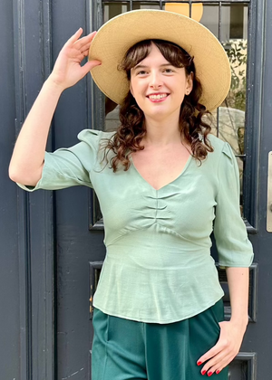 Celia bluse i duck egg langærmet skjorte House of Foxy 