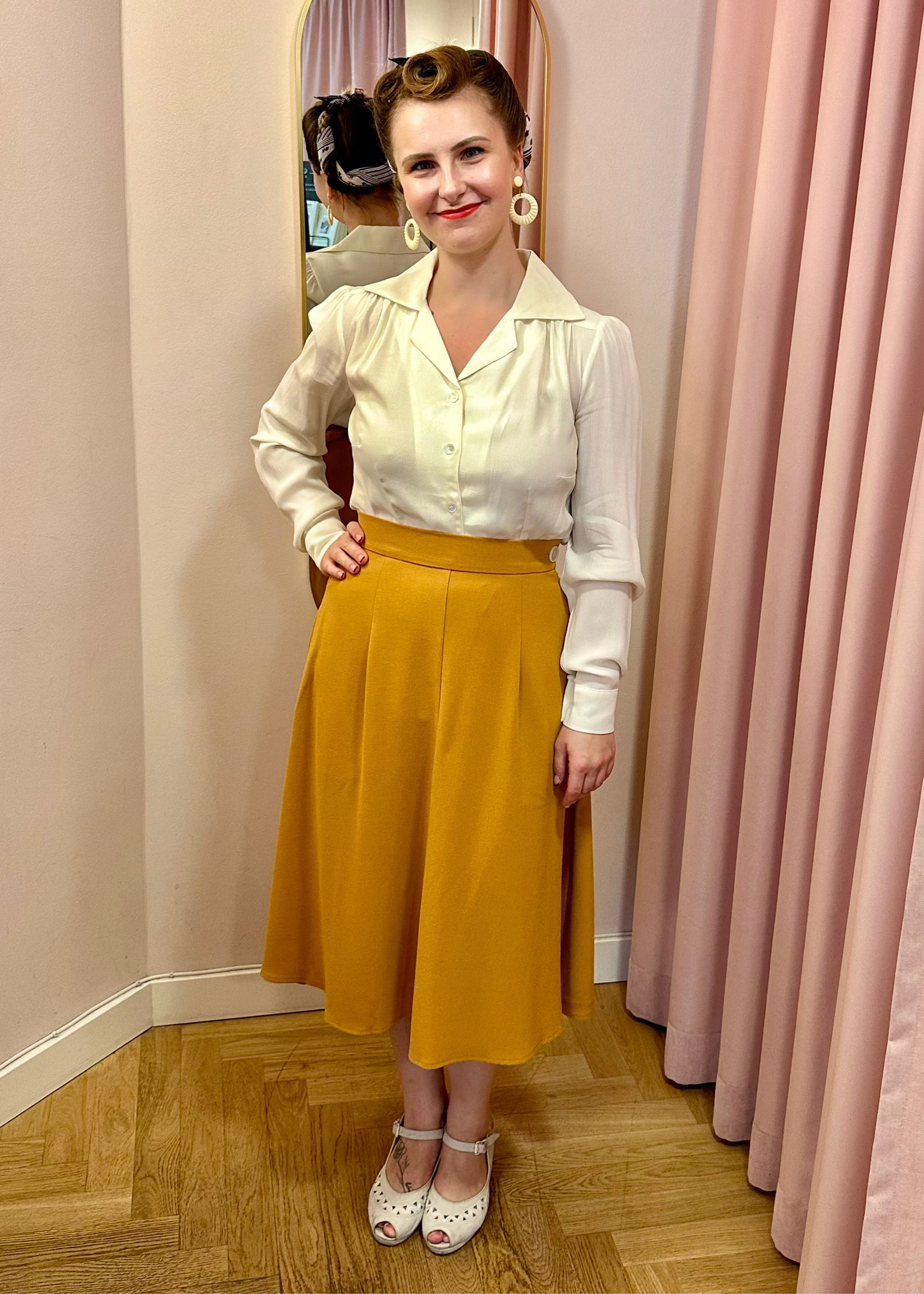 Classic A-line nederdel i mustard aline nederdel Weekend Doll 