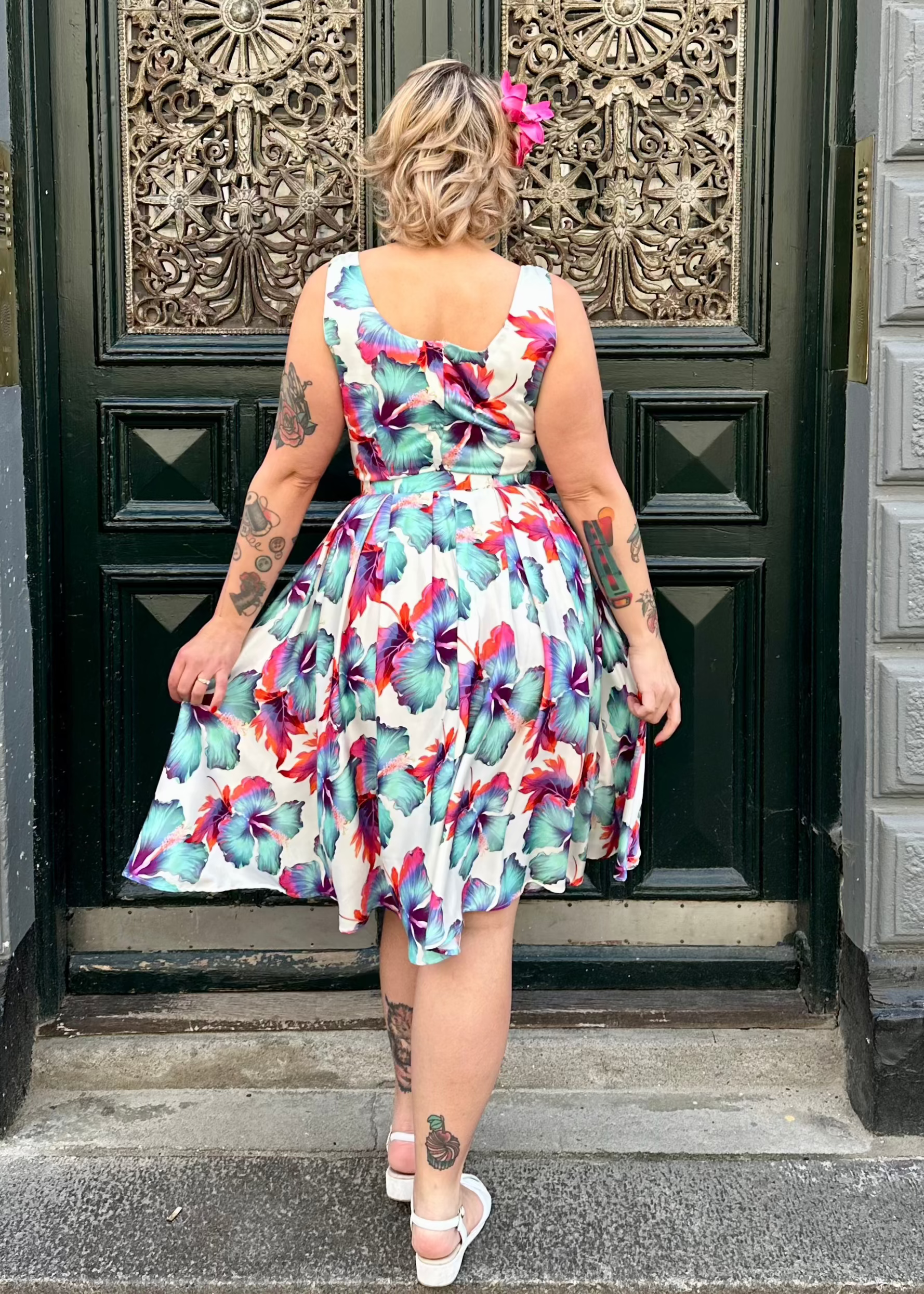 Flava-Lee swingkjole med hawaii print Kjoler Miss Candyfloss 