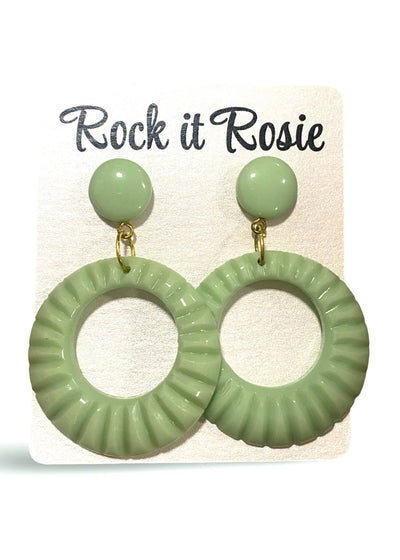 Hoop øreringe med mønster i 1950'er stil i pastel grøn Accessories Rock It Rosie 