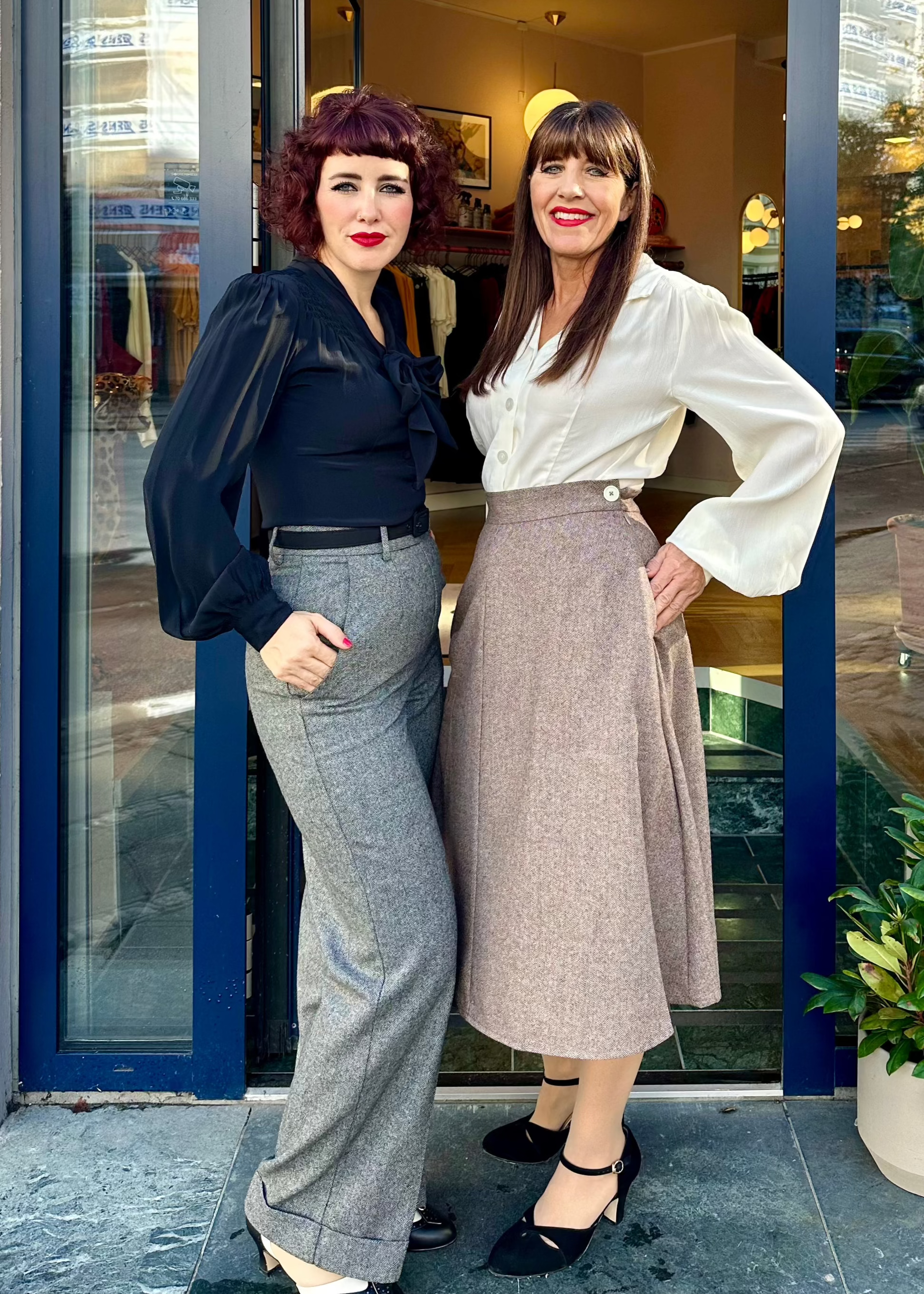 Poppy vintage stils Skjortebluse i creme langærmet skjorte Seamstress Of Bloomsbury 