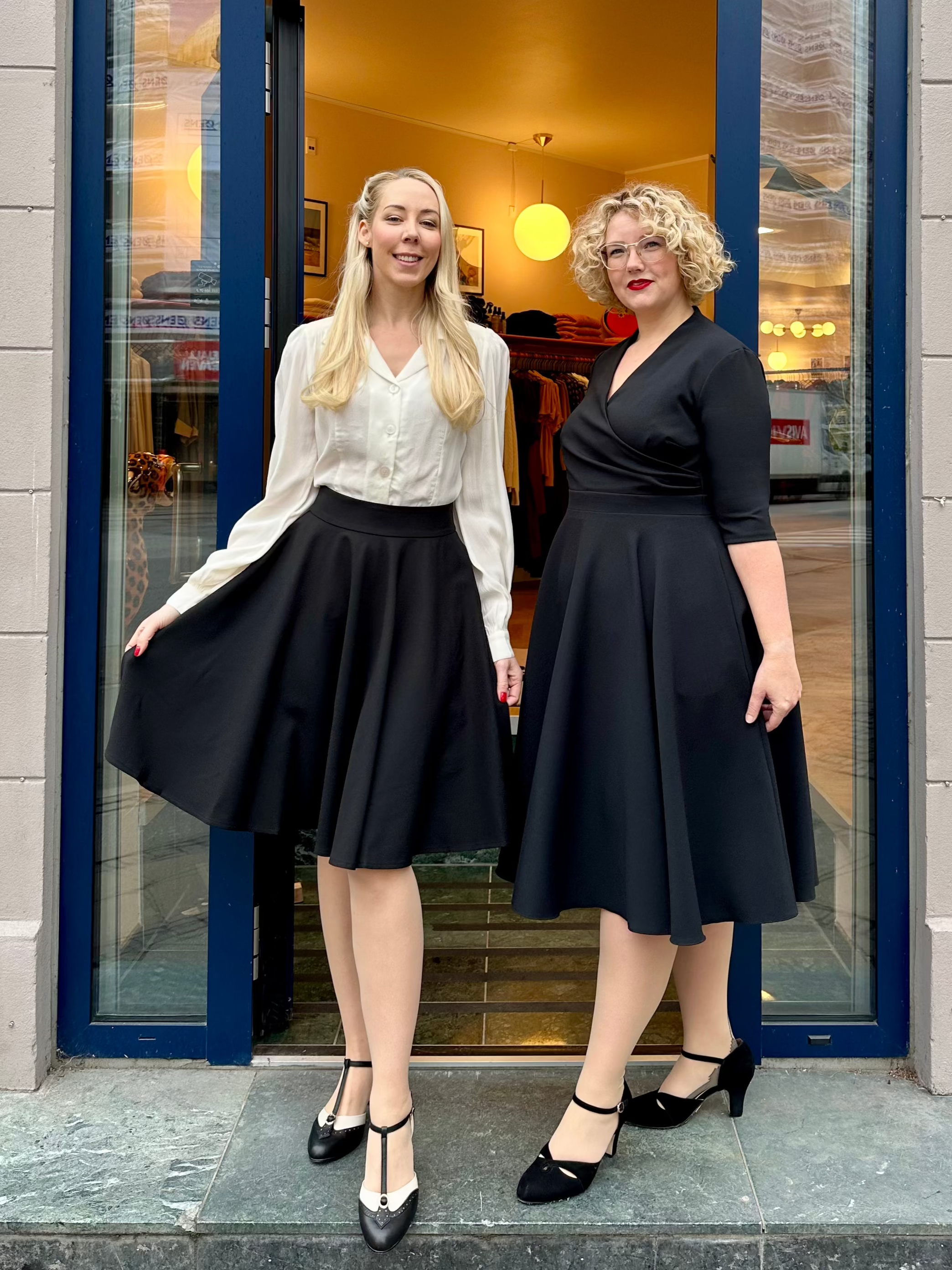 Poppy vintage stils Skjortebluse i creme langærmet skjorte Seamstress Of Bloomsbury 