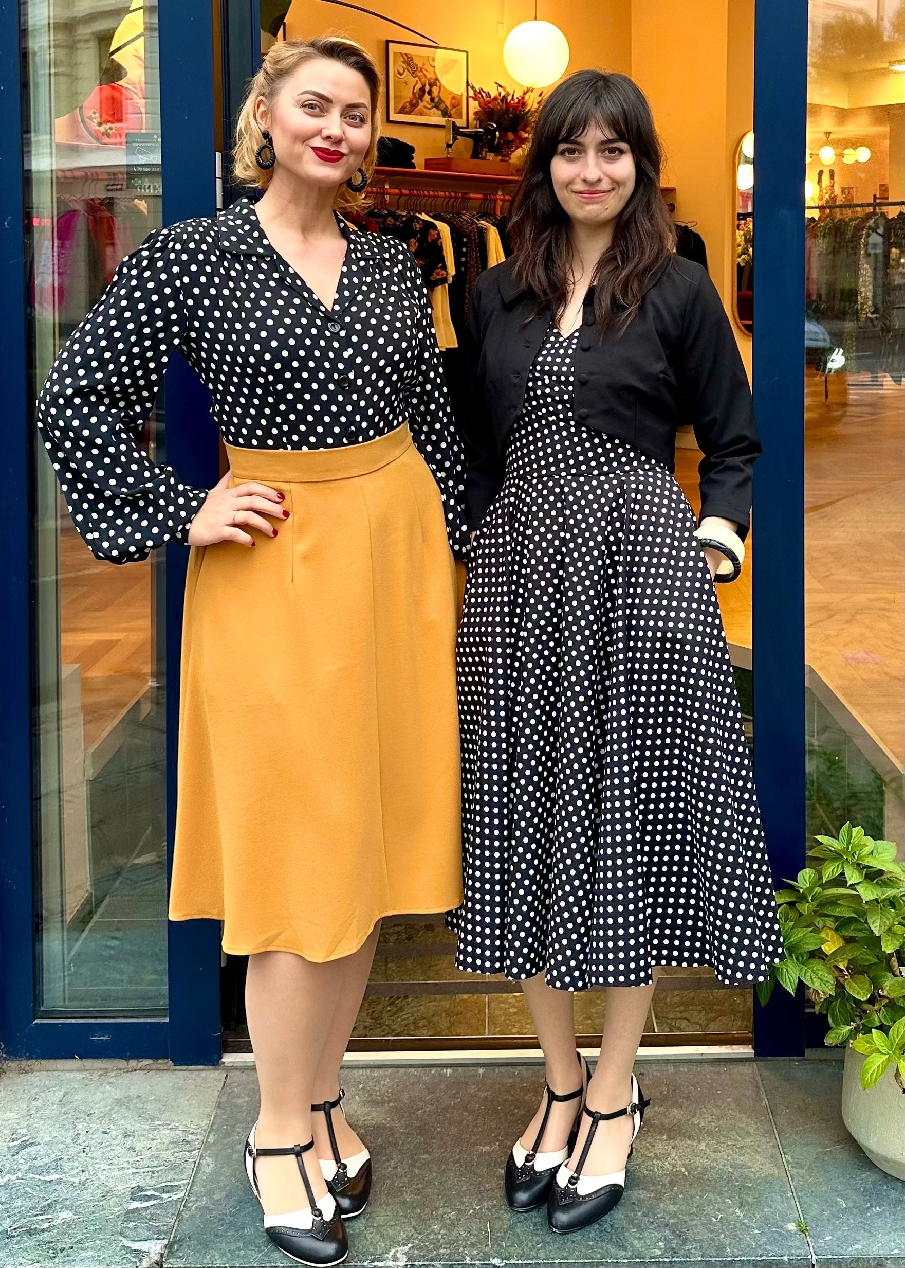 Poppy vintage stils skjortebluse med prikker langærmet skjorte Seamstress Of Bloomsbury 