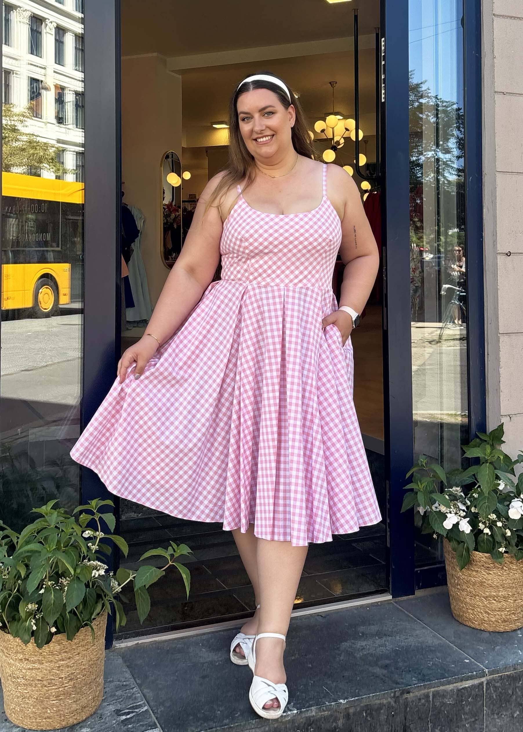 Priscilla swing kjole - rosa gingham tern swing kjole Pretty Dress Company 