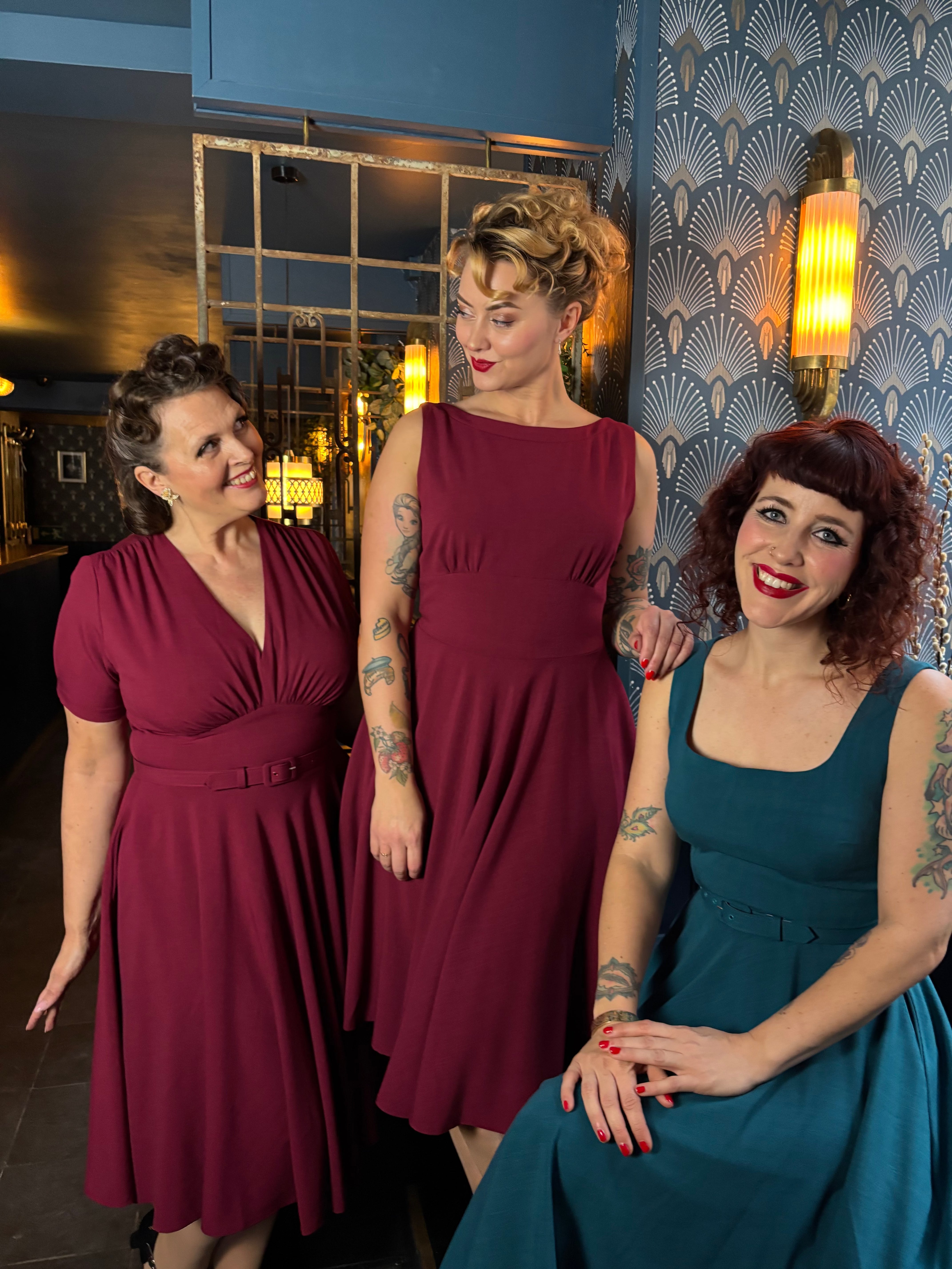 Rosie swingkjole med brede stropper i teal blå Kjoler Daisy Dapper 