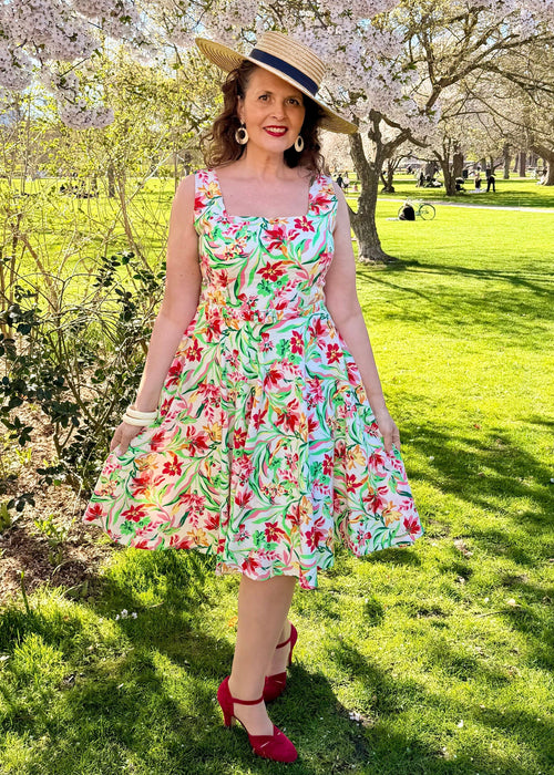 Rosie swingkjole med brede stropper - multi floral