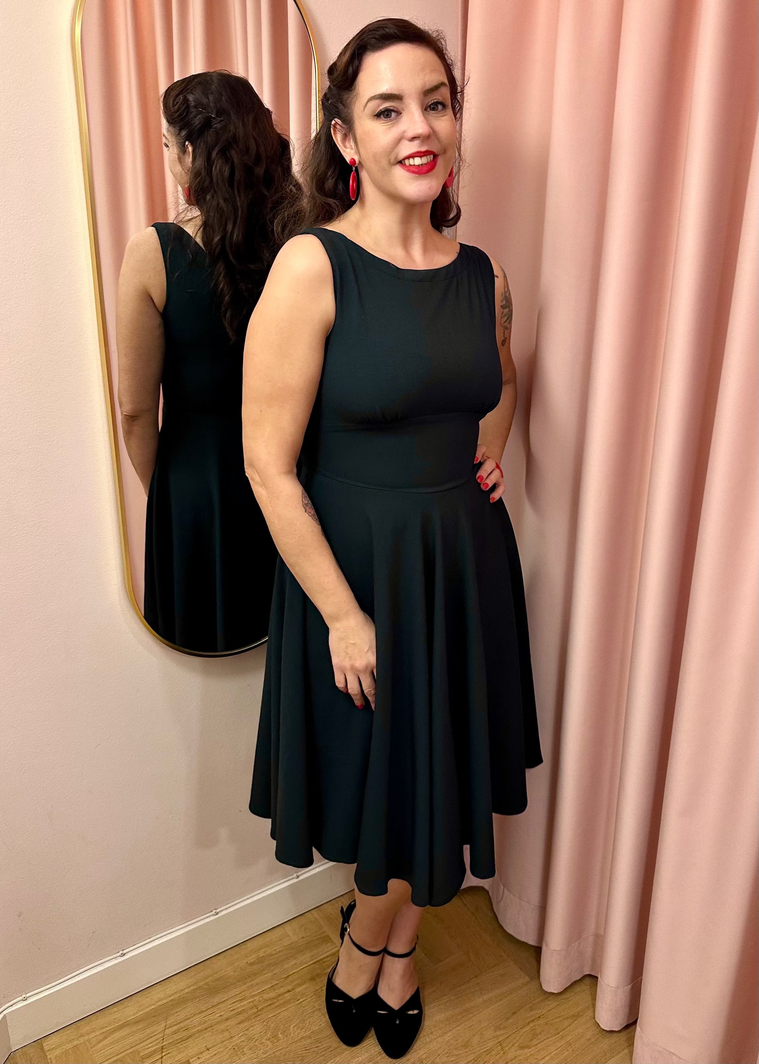 Ruby boatneck swingkjole - mørk grøn swing kjole Daisy Dapper 