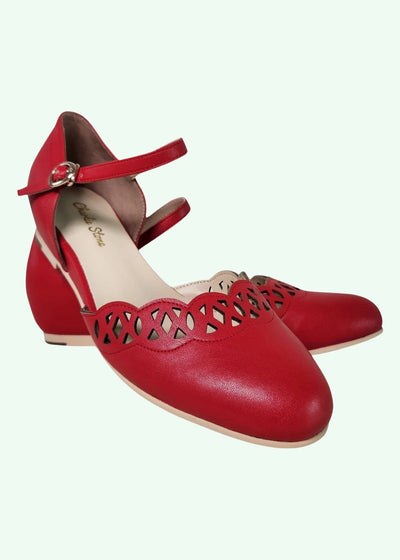 Siena rød vegansk sko med flad hæl og smukke udskæringer sko Charlie Stone 