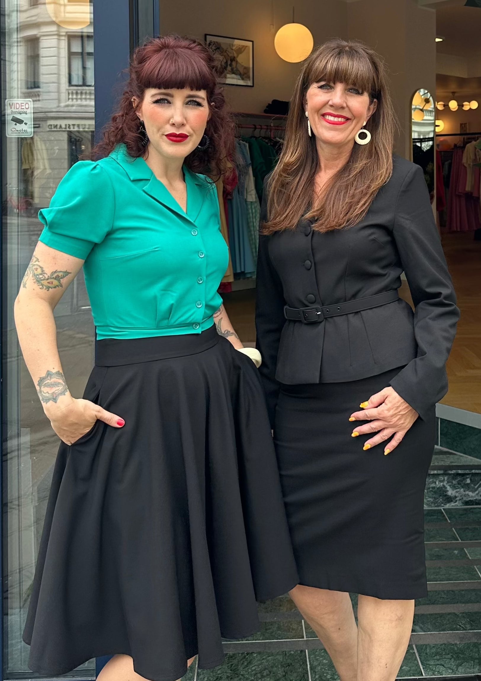 Siri taljeret blazer i sort tøj Daisy Dapper 