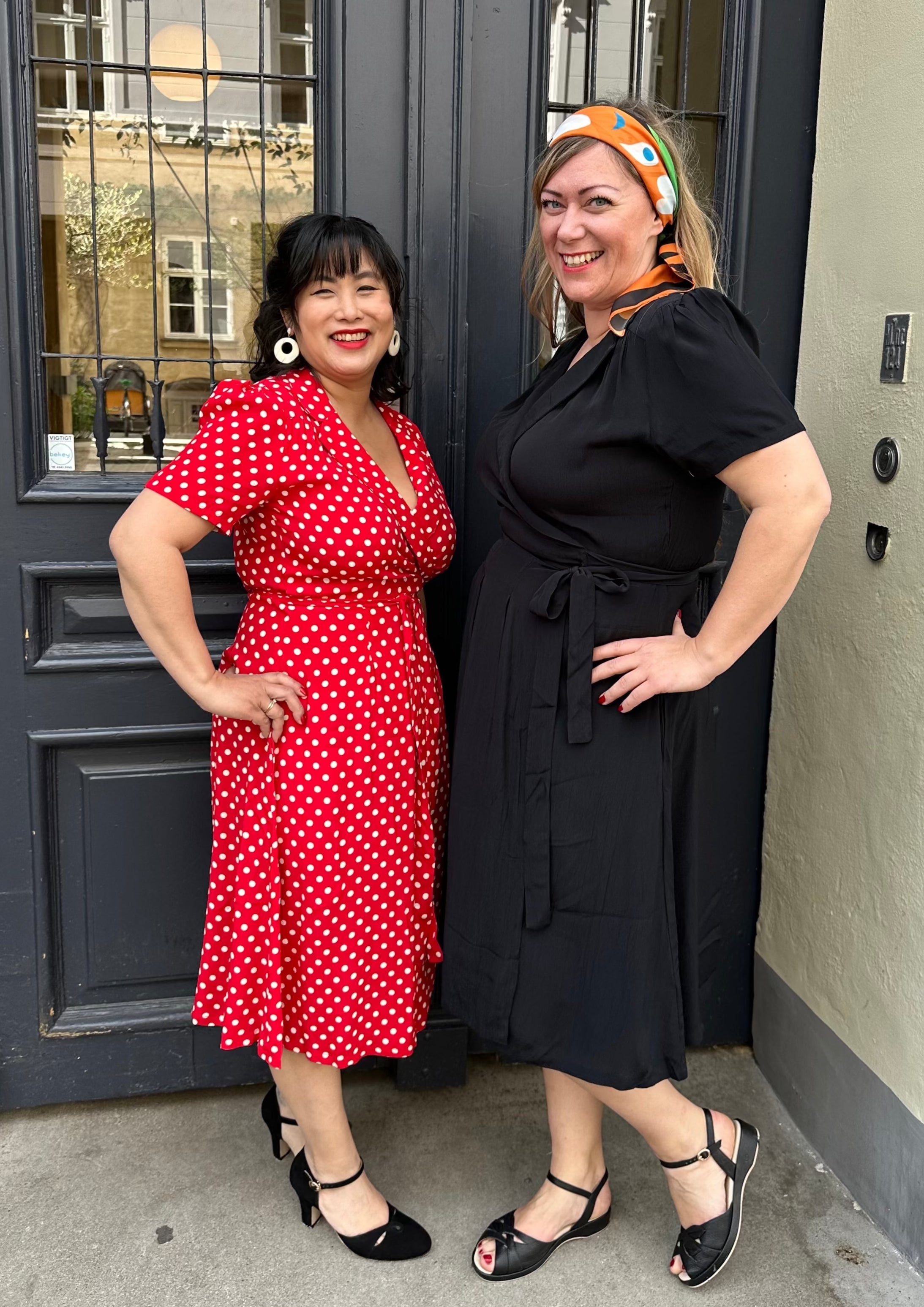 Slåom kjole i sort toej Seamstress Of Bloomsbury 