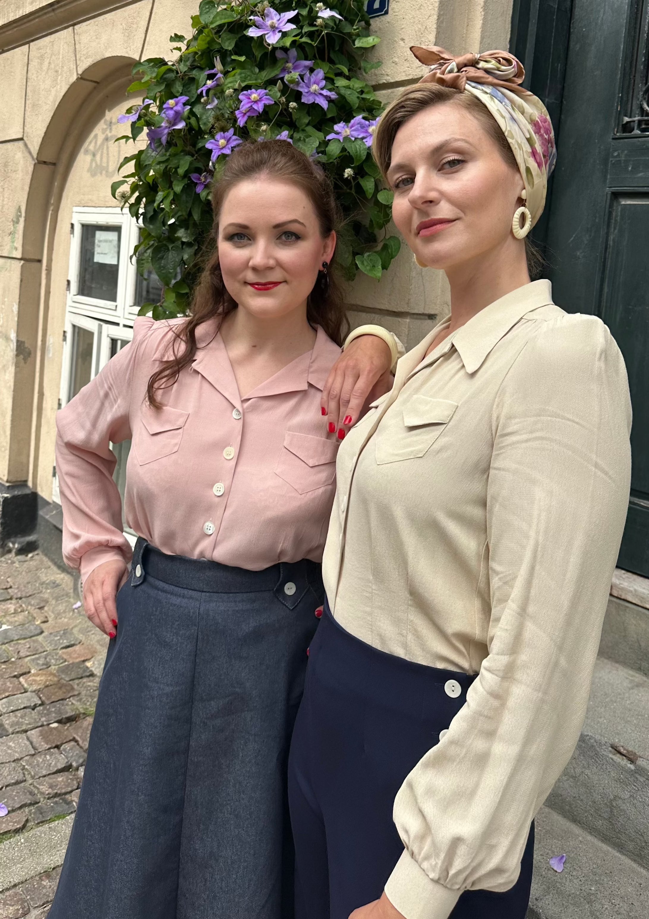 Sweetheart vintage stils skjortebluse i rosa blush langærmet skjorte House Of Foxy 