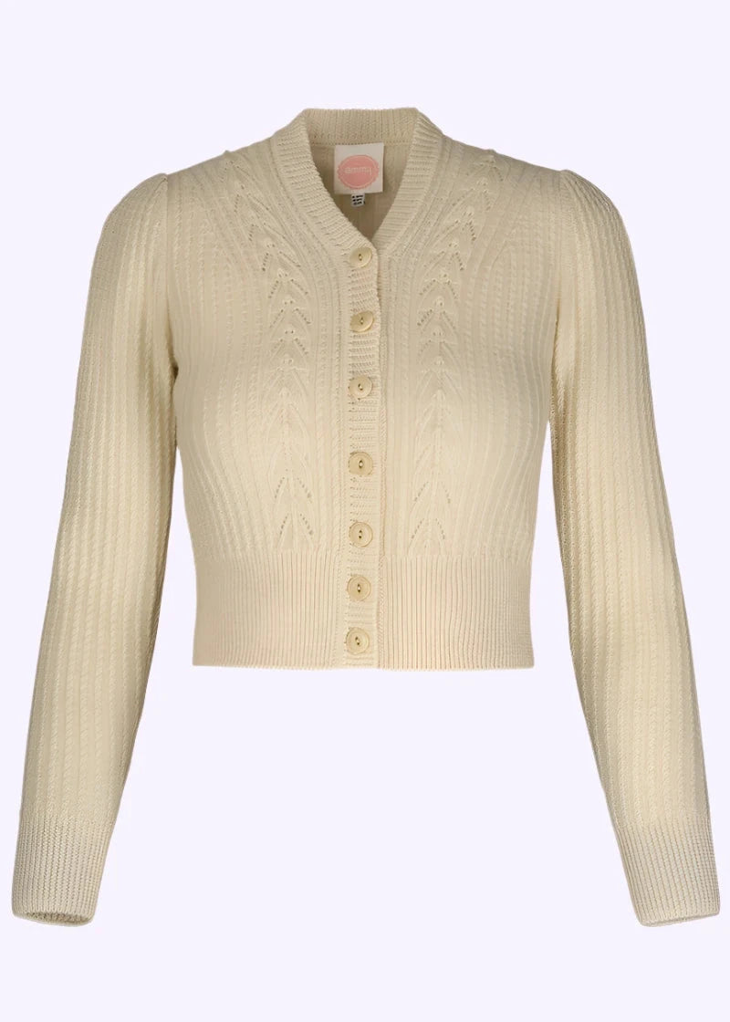 The Scandi Summer Cardi i råhvid cardigan Emmy Design 