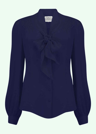 Bloomsbury: Langærmet skjorte med bindesløjfe i navy blå toej Mondo Kaos 