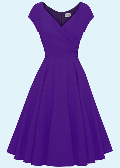 Pretty Dress Company: 1950'er Hourglass swingkjole i lilla toej Pretty Dress Company 